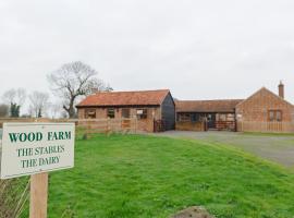 A picture of the hotel: Wood Farm Stables