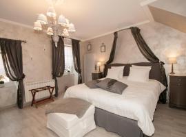 Hotel Photo: Le Logis Aux Bulles