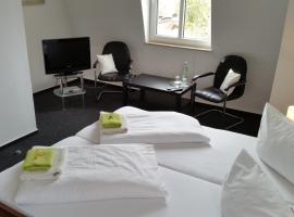 Hotel Photo: Pension Zum Kommandant Weimar / Nohra