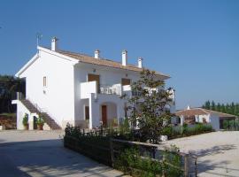 A picture of the hotel: Apartamentos el Volapie