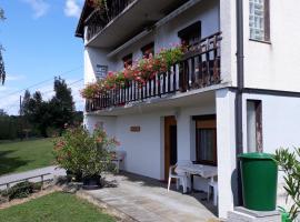 Hotel foto: Ferienwohnung & Gästezimmer Familie Englstorfer