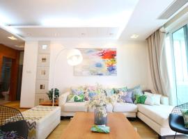 รูปภาพของโรงแรม: Acasa City Homestay