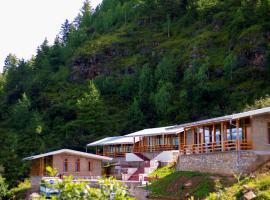 A picture of the hotel: Zhingkham Cottages