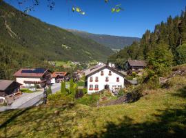 Foto do Hotel: Apartments HAUS SCHÖN - Preise inclusive Pitztal Sommer Card