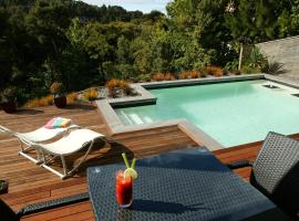 Decks of Paihia, hotel in Paihia