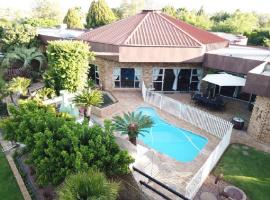 Leach Lodge, ξενοδοχείο σε Kuruman