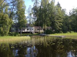호텔 사진: Luxury Lake Villa Vaapukka
