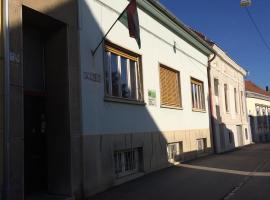 Kolpingház Pécs, hôtel à Pécs