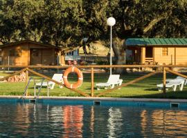 Complejo The Dreams, hotel in Cazalegas