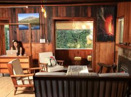 Lucky's Hostel, hotel in Pucón