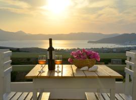 Hawk Stone, hotel in Adamas