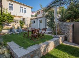 Apartments Villa Adrienne, ξενοδοχείο σε Mali Lošinj