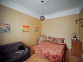 A picture of the hotel: Apartment Zamkovaya 14