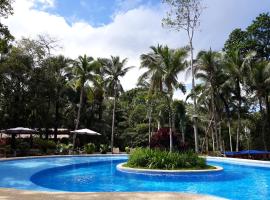 Hotel fotografie: Calape Forest Resort