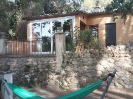 Foto di Hotel: Panoramic Cottage Les Canyes