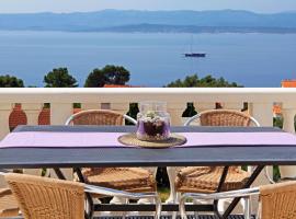 Apartments Toni, hotel in Bol