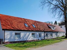 Ferienwohnungen auf dem Pommernhof、ザムテンスのホテル