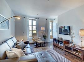 Hotel Photo: Les Immeubles Charlevoix - Le 1175