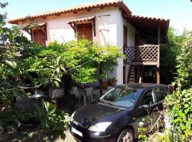 ホテル写真: Traditional Greek Cottage near Ancient Olympia