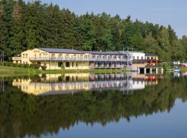 Hotel fotoğraf: Hotel&Wellness Knížecí rybník