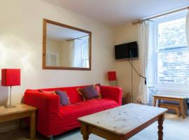 A picture of the hotel: 1 Bedroom Flat in City Centre Sleeps 2