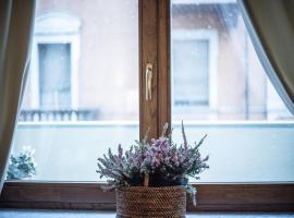 Maison Aosta, hotel v destinaci Aosta