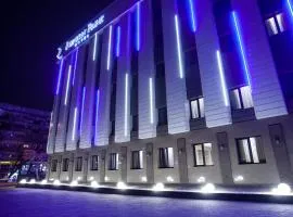 Renion Park Hotel, hotel in Almaty