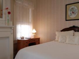 Hotel Photo: The Grey Swan Inn LLC