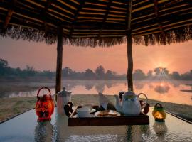 Pench Jungle Camp, hotel in Khawāsa