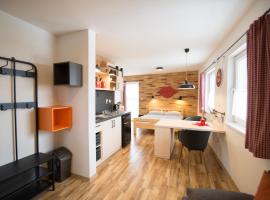 A picture of the hotel: Apartmány Lea
