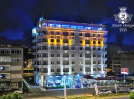 Foto di Hotel: Grand Atakum Hotel