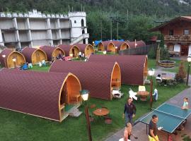 Inn-side ADVENTURE CABINS โรงแรมในไฮมิง