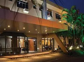 Lira Hotel