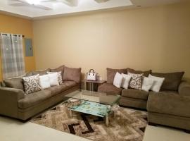 Hotel Photo: Beautiful 2 Bedroom Condo