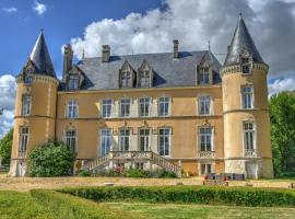 ホテル写真: Château De Blavou Normandie