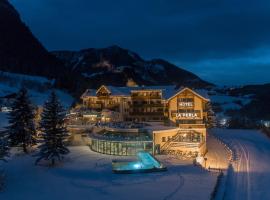 מלון צילום: Alpin & Vital Hotel La Perla