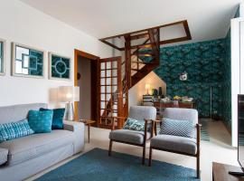 bairro alto view point 3 bedrooms chalet, hotel em Lisboa