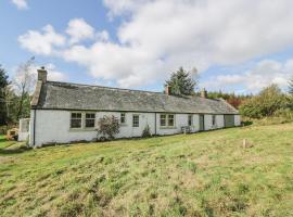 A picture of the hotel: Glenwharrie Cottage