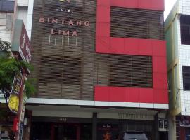 A picture of the hotel: Hotel Bintang Lima