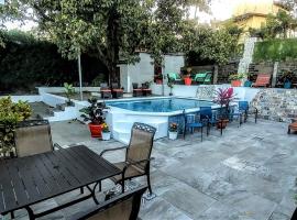 Foto di Hotel: El Mirador Suites and Lounge