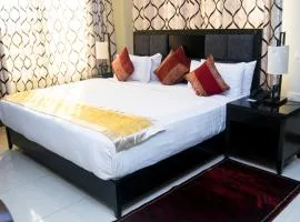 Flomi Hotel