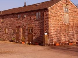 A picture of the hotel: The Shippon Barn with Hot Tub and Private Pool