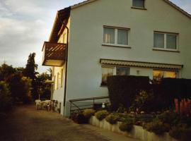 Hotel foto: Ferienwohnung Fischer mit Balkon