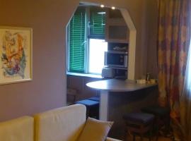 Zdjęcie hotelu: Cheap and cozy apartment 5 min from Darnitsa Metro Station