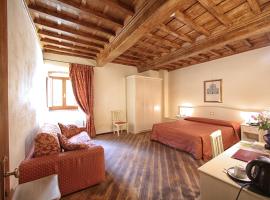 A picture of the hotel: Hotel Villa San Michele