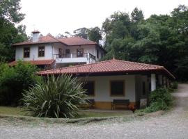 Foto do Hotel: Casa do Moinho Rural campo e praia , 9 pessoas, animais benvindos