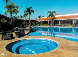 Hotel Ecce Inn & Spa