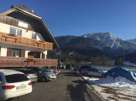 Foto di Hotel: gostišče uh- planica