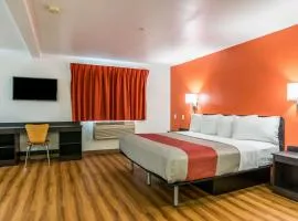 Motel 6-Barkeyville, PA