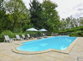 Hotel Photo: Equisite Holiday Home in Aquitaine with Swimming Pool